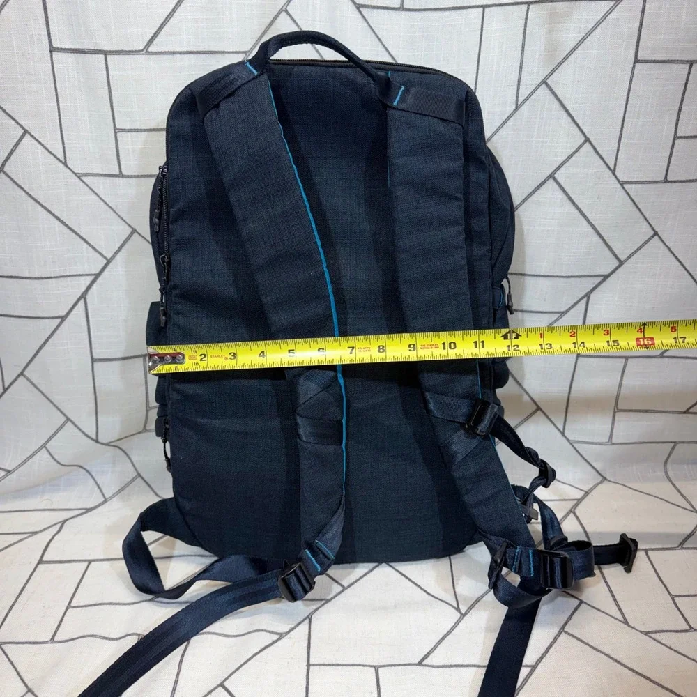 Nathan Backpack One Size Black Hydration Pouch Active Hiking Daypack